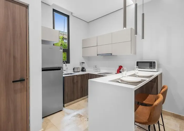 1 Bd Soaking Tub 500 M From Jaguar Park And Apartment
